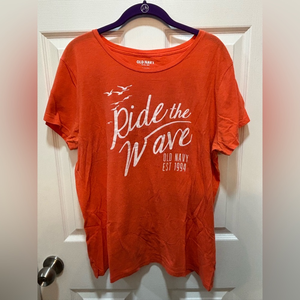 Women’s Old Navy Graphic Tee Size XL